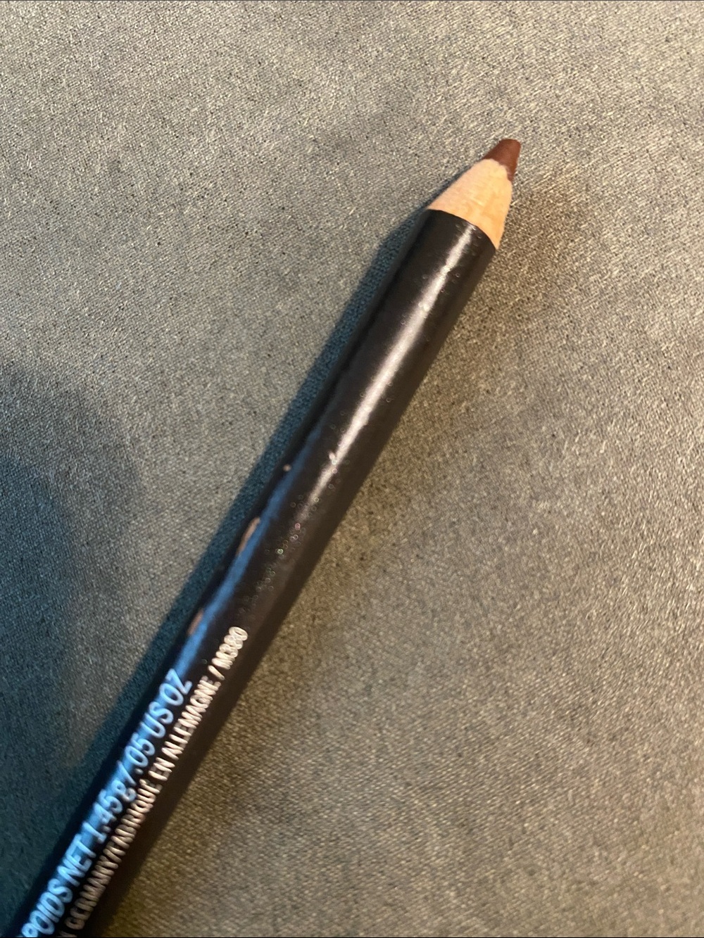MAC Chestnut Lip Liner - Picture 6 of 6